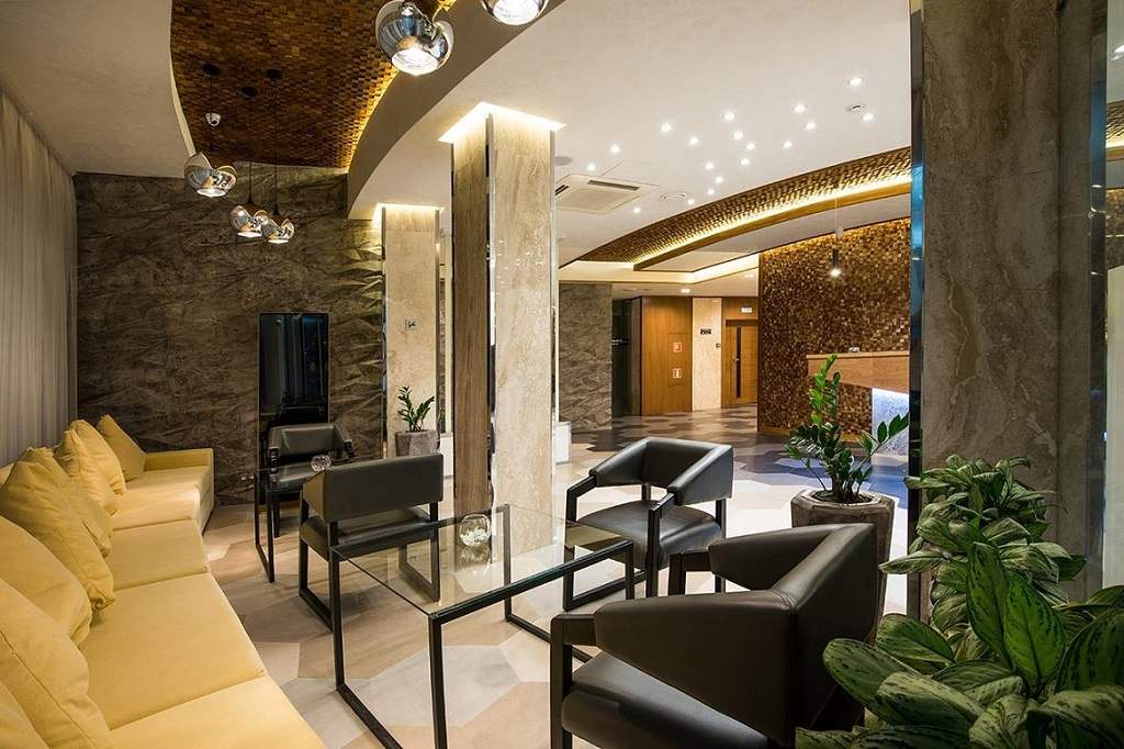 Продается отель четыре звезды с рестораном в центре Краснодара, продажа гостиничных комплексов, спа центров SPA в Краснодаре