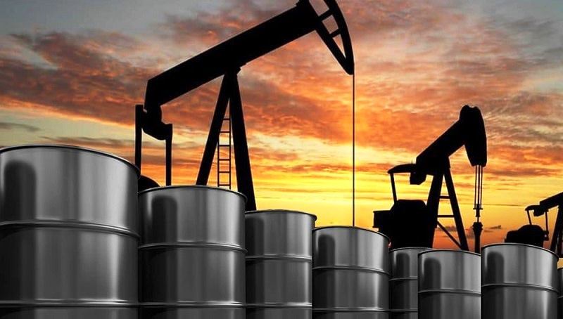 Купить нефтепродукты оптом, продажа нефтепродуктов, экспорт нефтепродуктов из России, поставки ГСМ, все виды нефтепродуктов, дизельное топливо оптом, бензин АИ-95, мазут, битум, моторные масла оптом, нефтехимическое сырье, доставка топлива, таможенное оформление нефтепродуктов