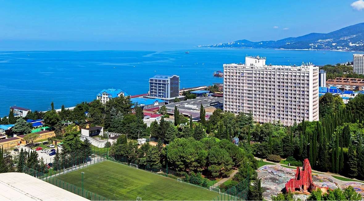 APARTMENTS FOR SALE IN AK VESNA "VESNA HOTEL" IN SOCHI, ADLER - A COMPLEX OF BUSINESS CLASS APARTMENTS SPRING 100 METERS FROM THE SEA IN SOCHI  ADLER